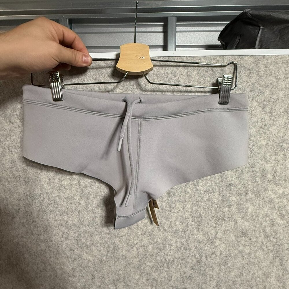SKIMS Signature Swim Triangle Top + High‑Waist Bottom – Grey, Size M, NWT - Picture 13 of 13